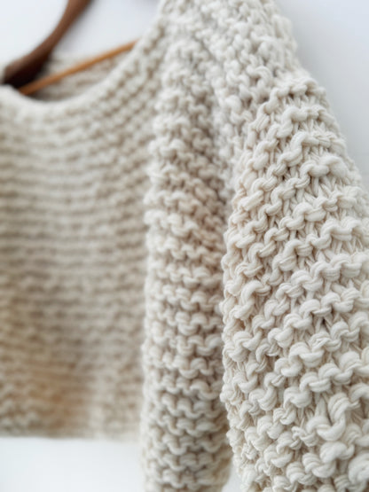 The Garter Pull - White (Irregular Yarn)