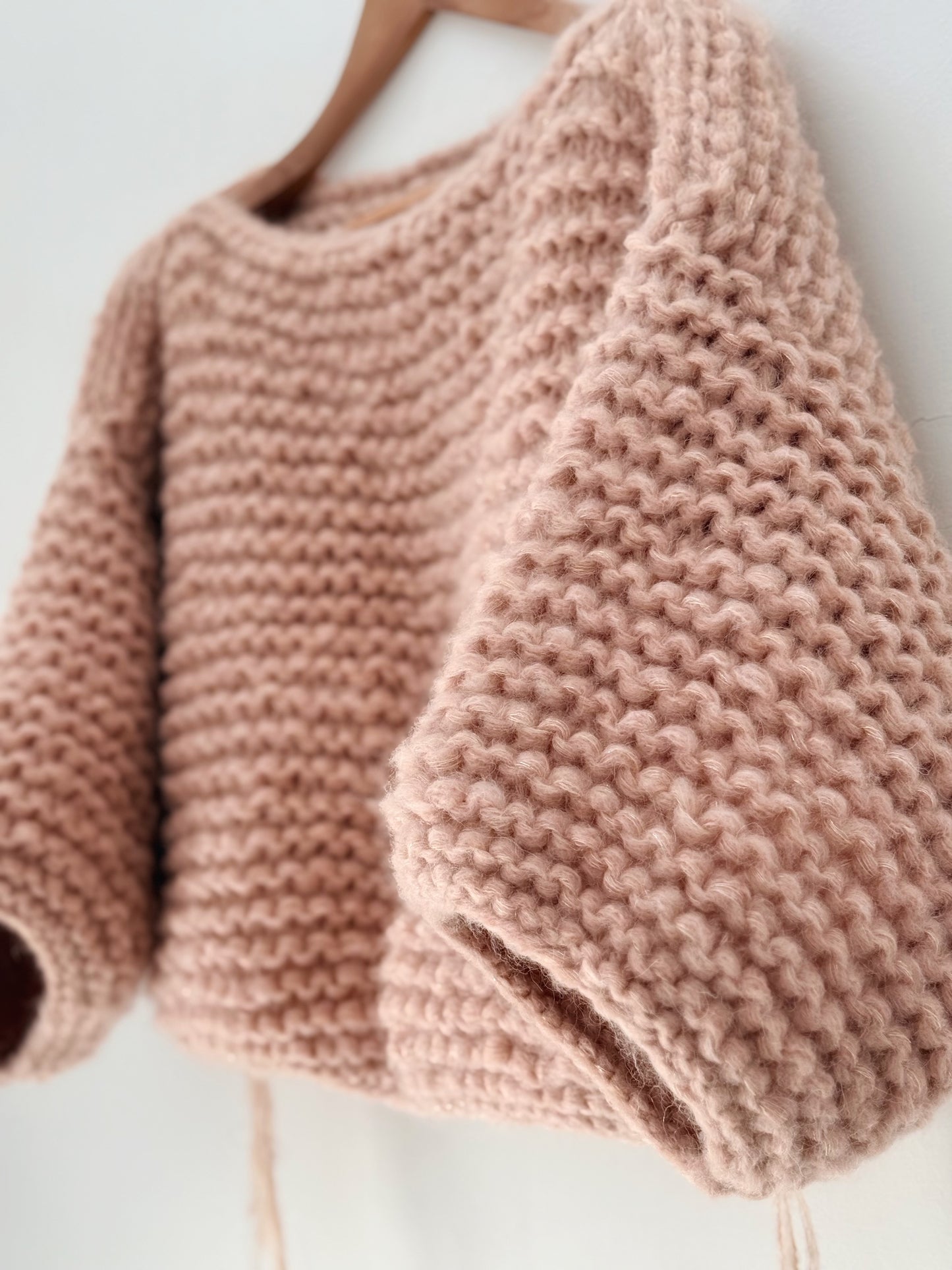 The Garter Pull - Peach Pink