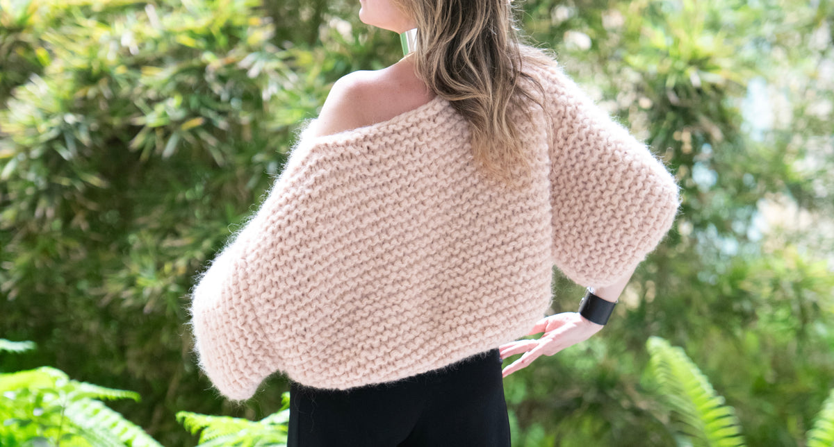The Garter Pull - Peach Pink